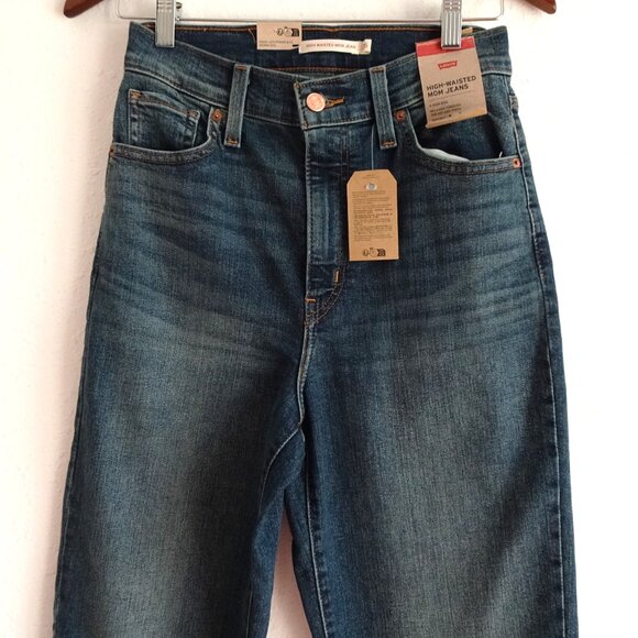 Levi's Mom Jeans Women's Size 26x29 Blue Denim Tapered High Rise Relaxed Fit - Picture 2 of 12